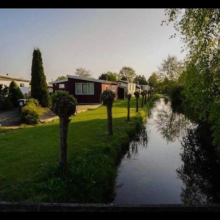 Cozy Chalet In Opmeer Near Amsterdam And Beach Luaran gambar