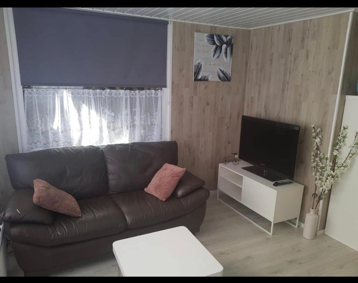 Cozy Chalet In Opmeer Near Amsterdam And Beach Luaran gambar